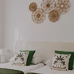 Comfort Duque Ac * Малага